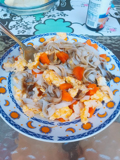 Una foto de Fideos de arroz fáciles