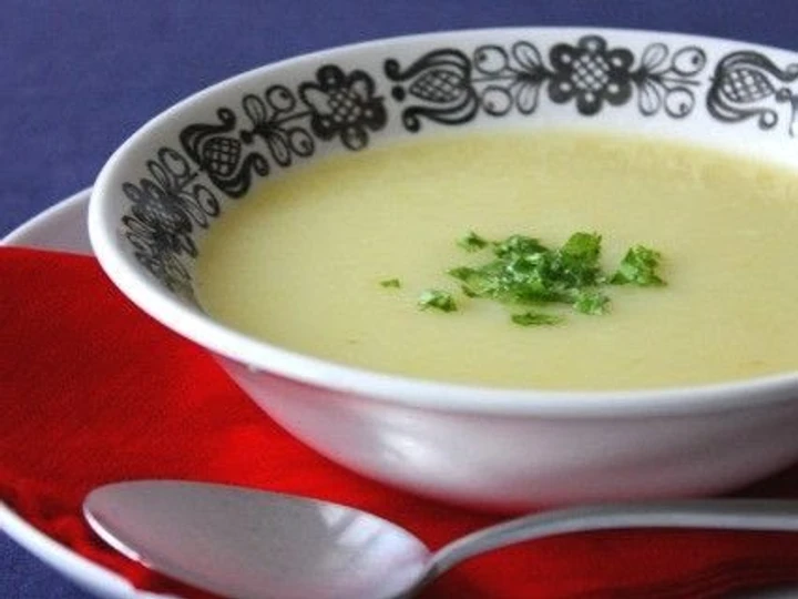 Simple Way Make Recipe Leek &amp;amp; Potato Soup that is Can Pamper Your Tongue, Can Spoil the Tongue}