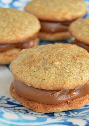 Una foto de Alfajores de avena ꨄ︎