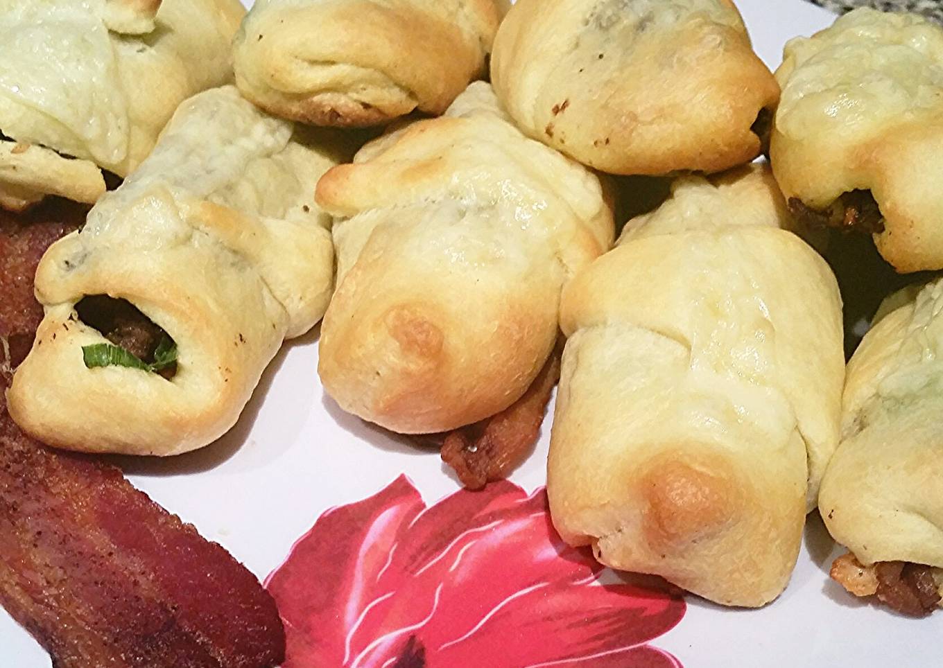 Beefy Bacon Rolls