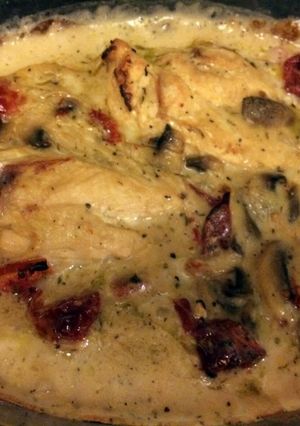 A picture of Chicken bake with mushrooms and sundried tomatos.