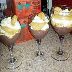 A picture of ~Nutter Butter Banana Chocolate Parfaits~.