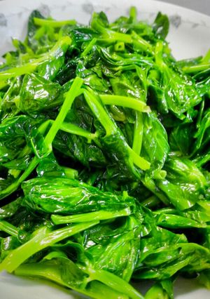 【媽媽家常菜】清炒豆苗🥬 的食譜成品照片