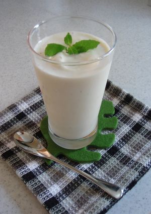 A picture of Cafe-style Banana Juice.