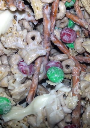 A picture of White Chocolate Holiday Crunch.