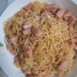 Mỳ tôm xào thịt hộp spam