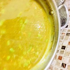 A picture of Mudavattukal soup.