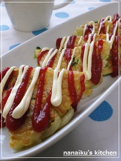 A picture of Western-Style Korean pancakes with Cheese and Udon Noodles.
