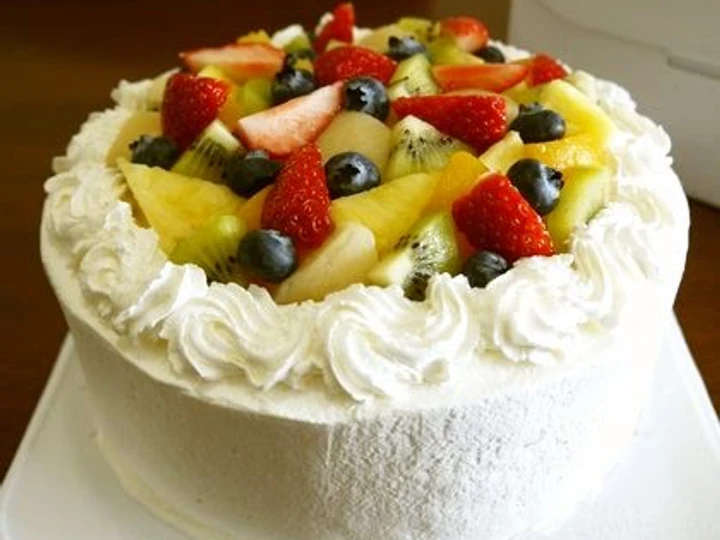 Easy Way Make Easy! Fruit Decorated Cake which Delicious