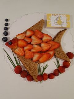 Una foto de Desayuno con fresas!!!