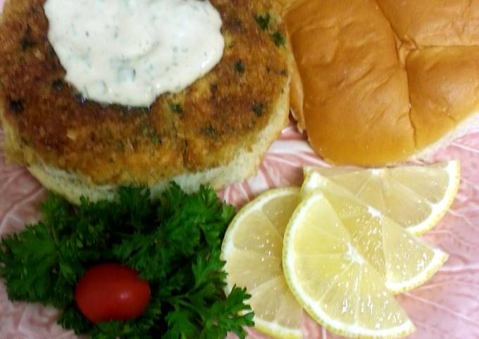 Tasty And Delicious of Salmon Burgers