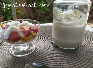Una foto de Yogurt natural casero
