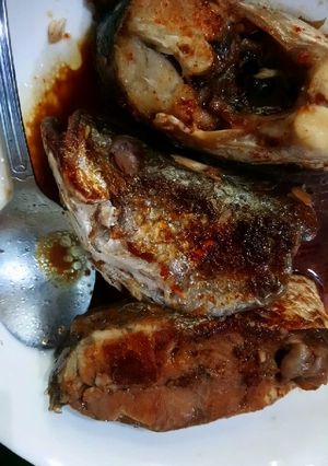 Hình của món Cá Chẻm kho cay.