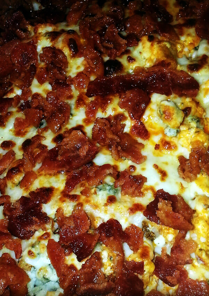 A picture of Buffalo chicken cheese casserole.