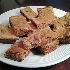 A picture of Graham Chip Brownie Bars.