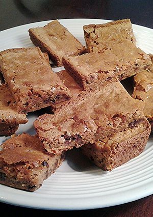 A picture of Graham Chip Brownie Bars.