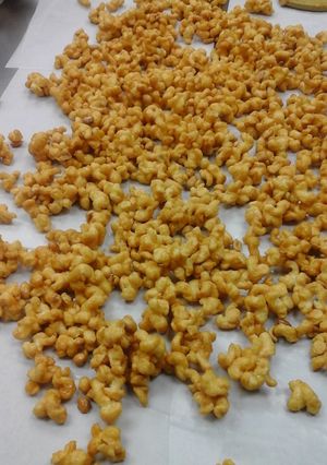 A picture of Addictive Caramel Puff Corn.