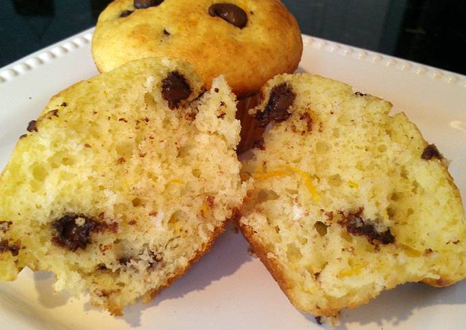 orange chocolate chip muffins