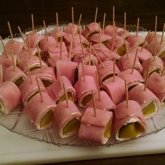 Ham and pickle Hors D'oeuvre A picture of Ham and pickle Hors D'oeuvre.