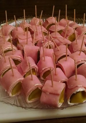 A picture of Ham and pickle Hors D'oeuvre.