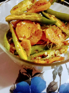 अदरक हरी मिर्च का आचार (Adrak hari mirch ka achar recipe in Hindi) रेसिपी मुख्य फोटो