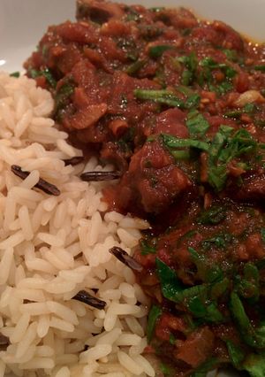 A picture of Saag Gosht (Lamb and Spinach Curry).