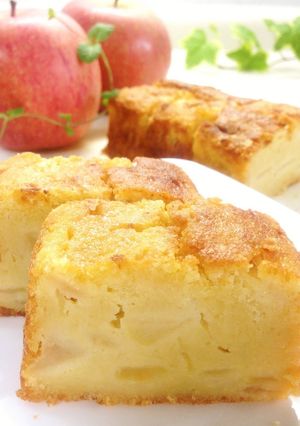 A picture of Extravagant Double Apple Cake.