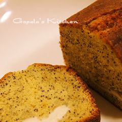 A picture of Poppy Seed & Cream Cheese Cake.