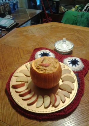 A picture of Fall pumpkin dip.