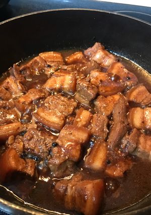 A picture of Pork Adobo.