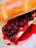 💚 Bánh Mì Sữa Chấm Siro Redberry Tươi