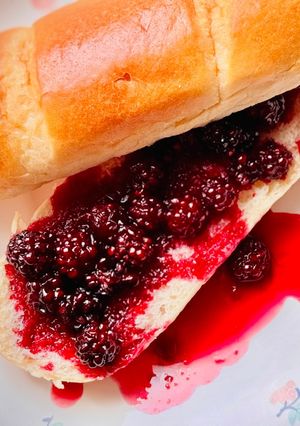 Hình của món 💚 Bánh Mì Sữa Chấm Siro Redberry Tươi.
