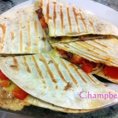A picture of Super Easy Chorizo Quesadilla.