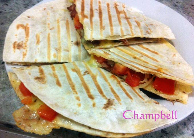 Steps to Prepare Award-winning Super Easy Chorizo Quesadilla