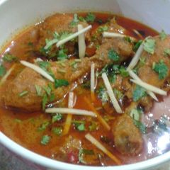 A picture of Chicken tikka Handi.