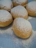 Bomboloni kosongan gula bubuk