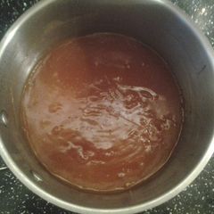 A picture of Sweet and sour sauce.