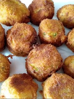 Sajtos cukkinigolyó recept fotója