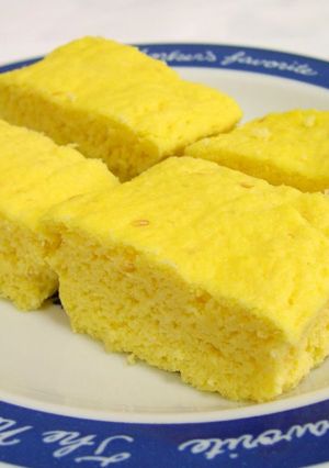A picture of Fluffy with Okara Honey and Yogurt Cake.