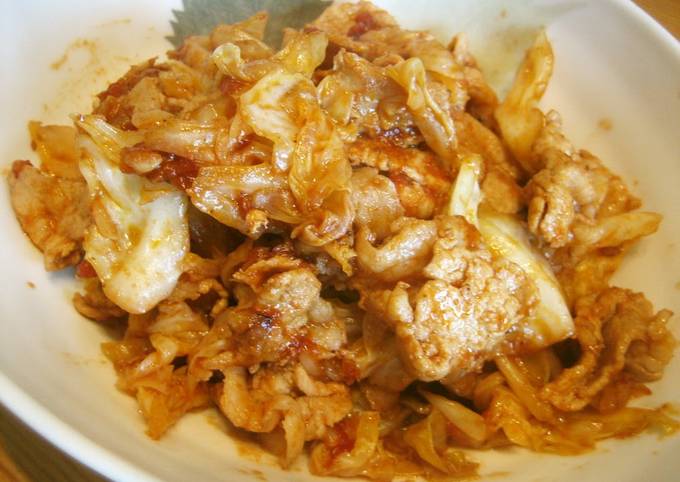 Stir Fried Cabbage and Pork with Tomato Sauce