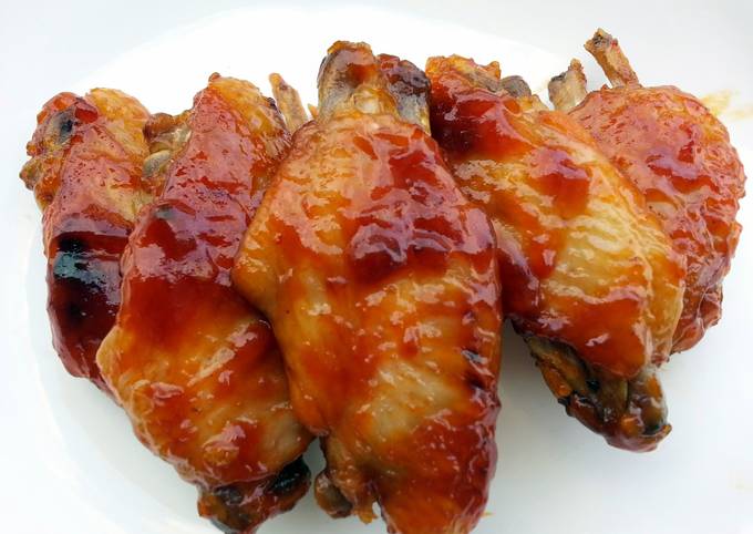 Recipe of Traditional Chicken Wings And Sausage In Whisky Sauce for Healthy Food