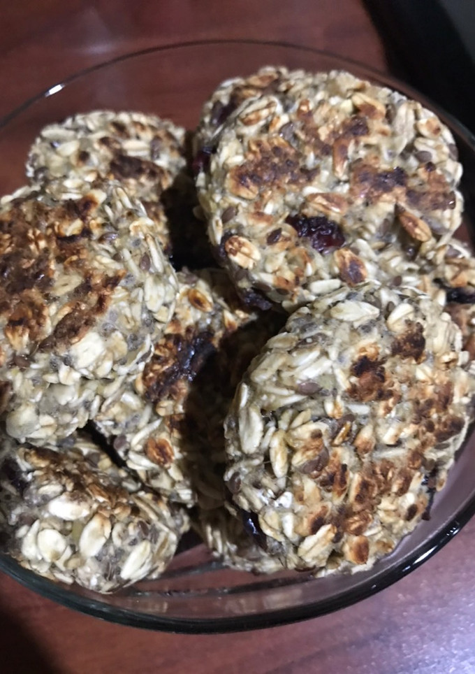 Una foto de Galletas de avena y plátano en sartén