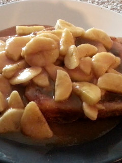 A picture of French toast that goes bananas.
