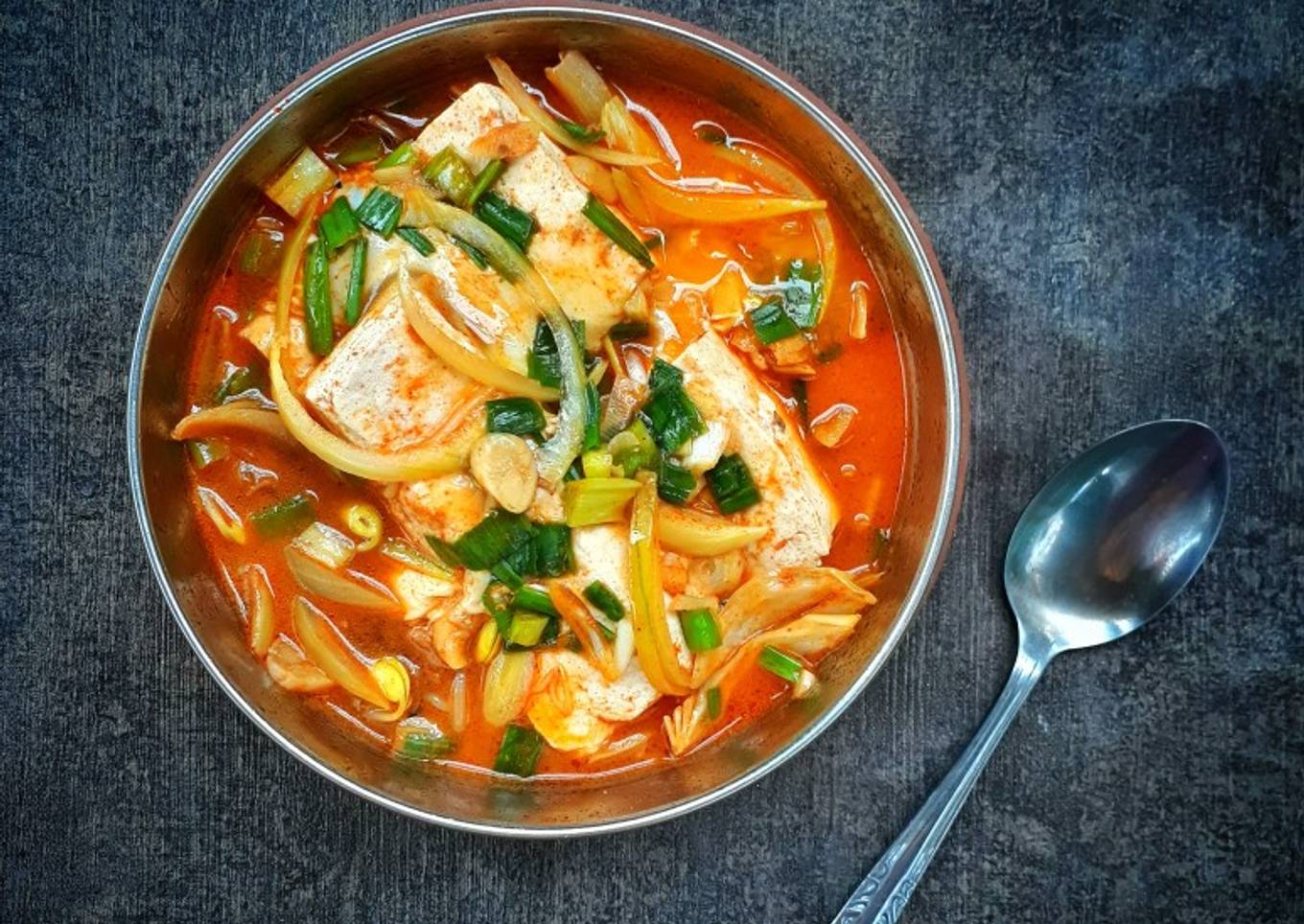 Sundubu Jjigae Sup Tahu Pedas ala Korea