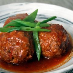 A picture of Meat Balls with Hidden Brussels Sprouts.