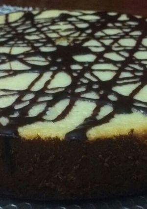 Una foto de Cheesecake de coco con chocolate