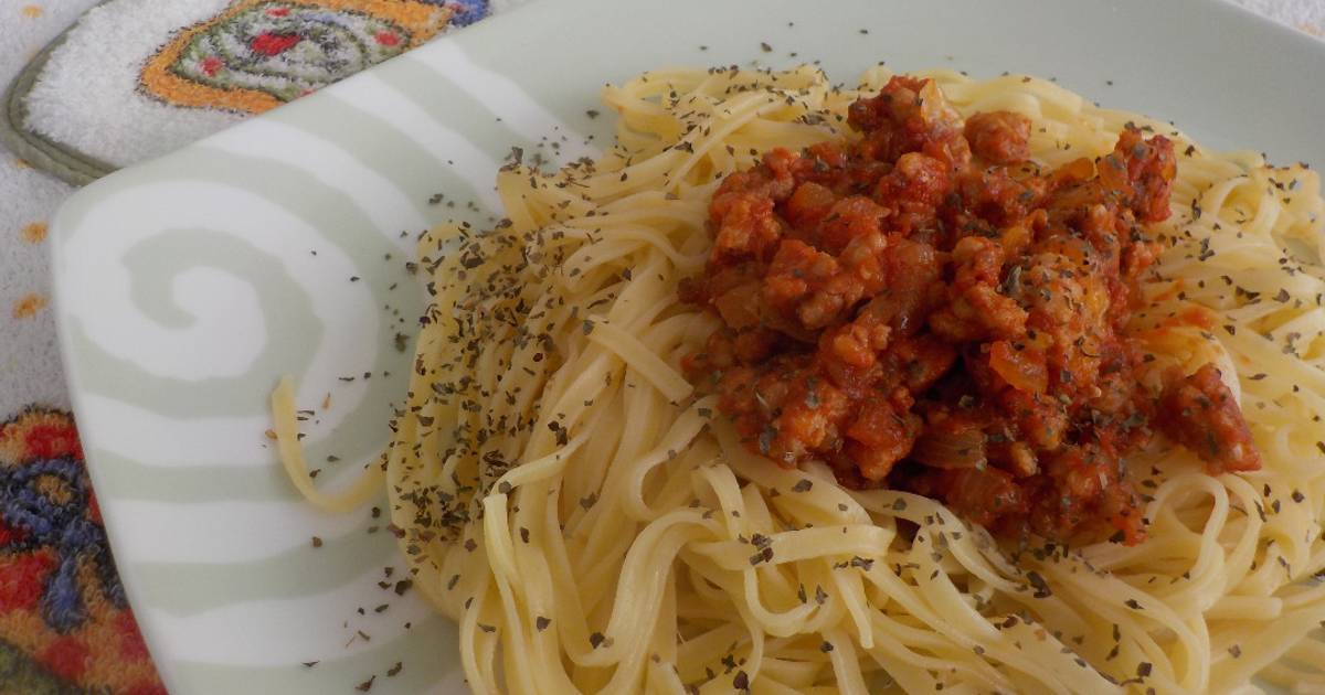 Fettuccine a nido con salsa de carne picada Receta de Kiko- Cookpad