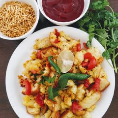 A picture of Bread poha.