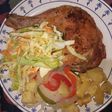 Pata y muslo con papas