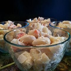 A picture of AMIEs Chicken MACARONI Salad.